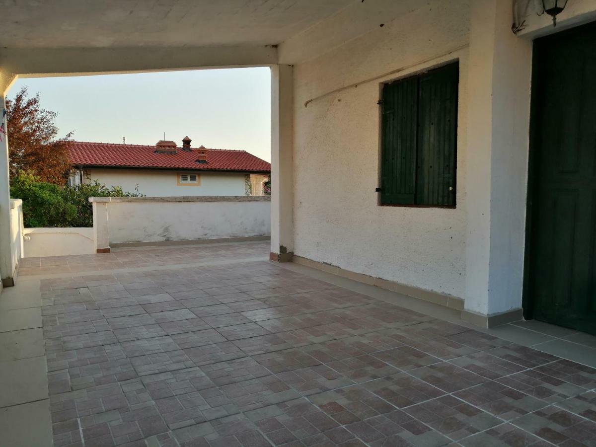 Apartmani Petra Vrsi Luaran gambar