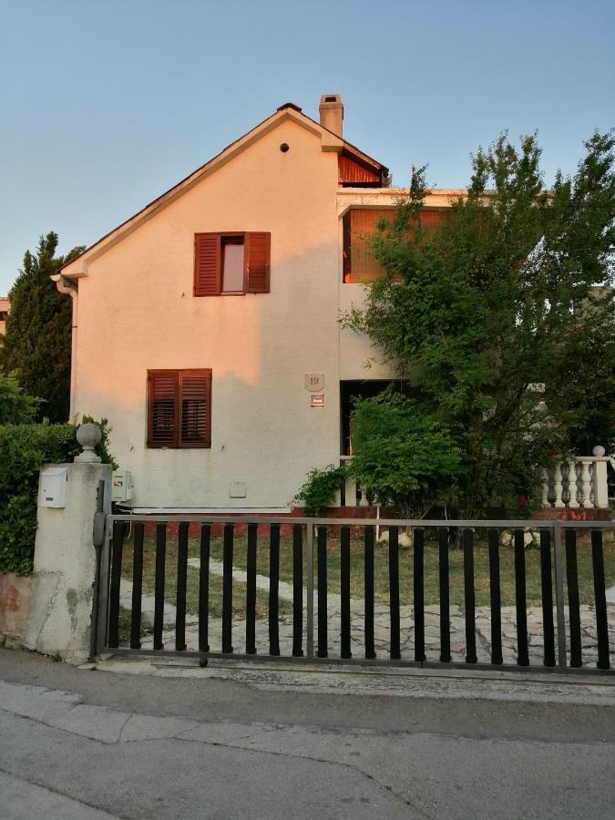 Apartmani Petra Vrsi Luaran gambar