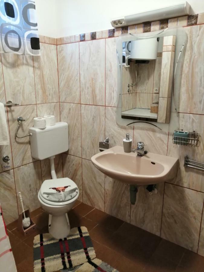 Apartmani Petra Vrsi Luaran gambar